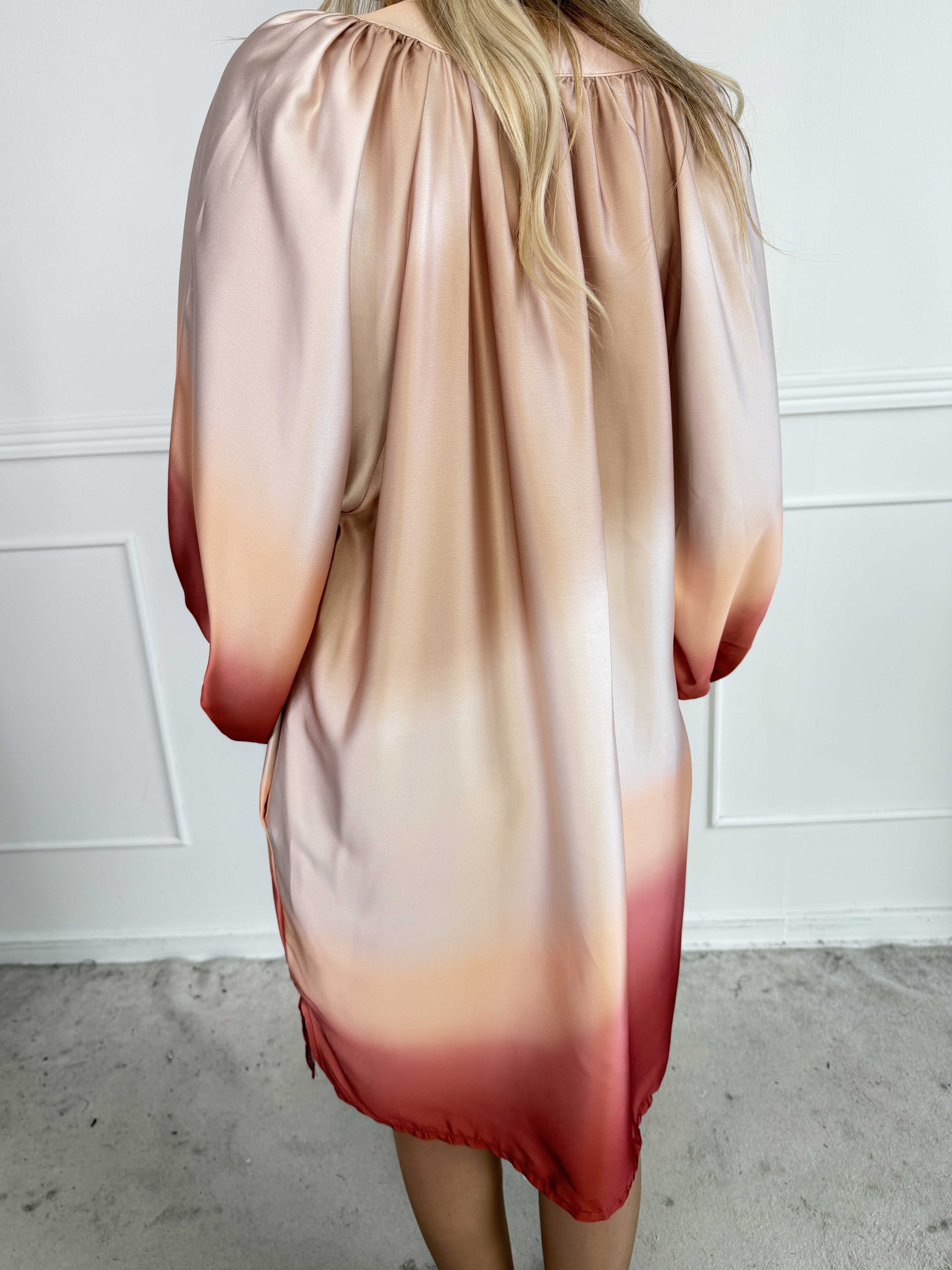 Amidala Batik - Elegant tunikaklänning i batikmönster med fickor